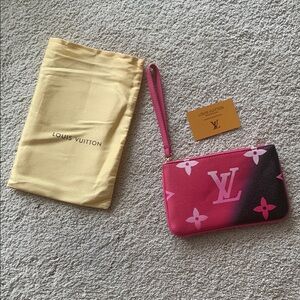 Louis Vuitton Pink and Black Women's Clutch